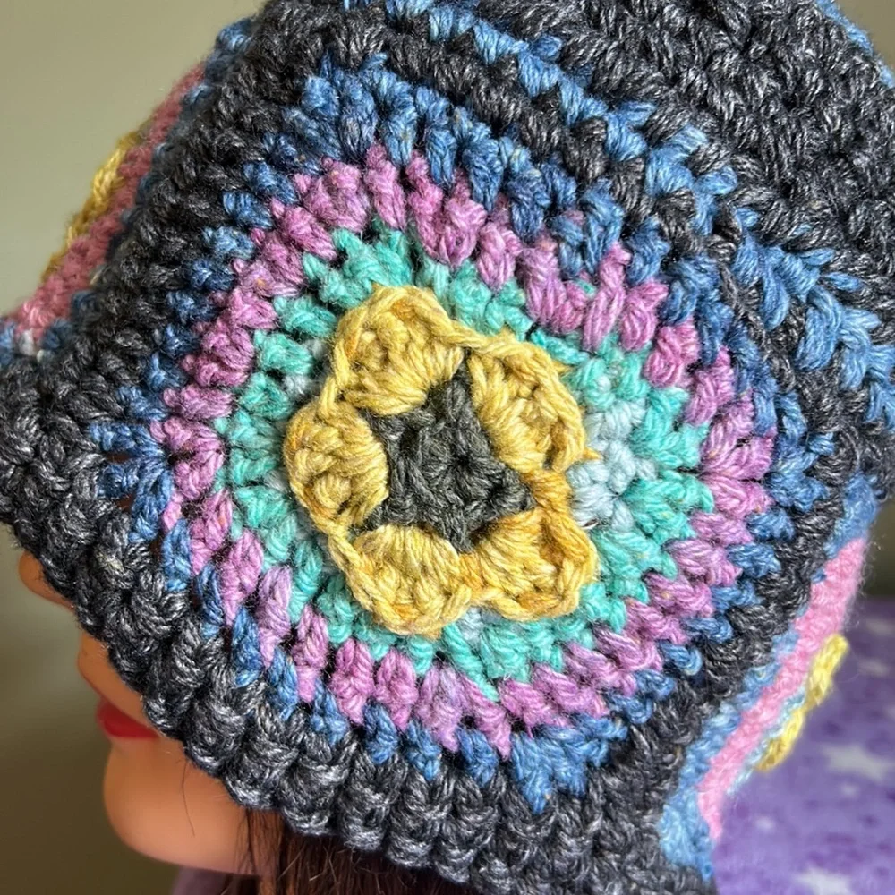 Crochet flowers medium wool blend beautiful new - Picture 9 of 11